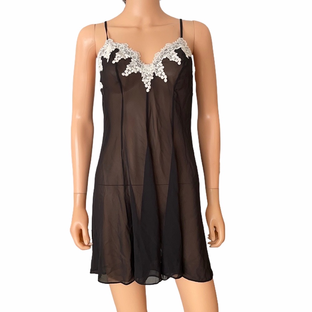 Vintage Women’s black embroidered slip dress pearl buttons - Picture 1 of 12